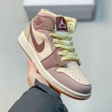 Nike Jordan Air Jordan 1 Mid 復古籃球鞋
