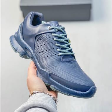 Ecco Biom 雙色拼接透氣舒適運動跑步鞋