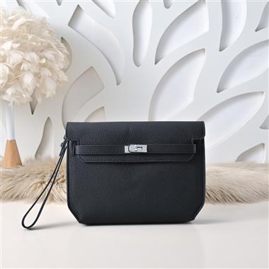 HERMES   2026新款男生時尚包包 尺寸：25*18*5CM