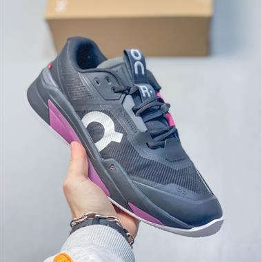 On 昂跑The Roger Pro Fire 休閒運動鞋