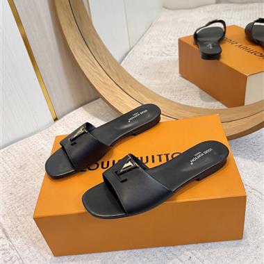 LOUIS VUITTON  2026新款女生休閒時尚鞋子