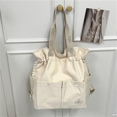 ALO   2026新款時尚休閒包   尺寸：47*15*45CM