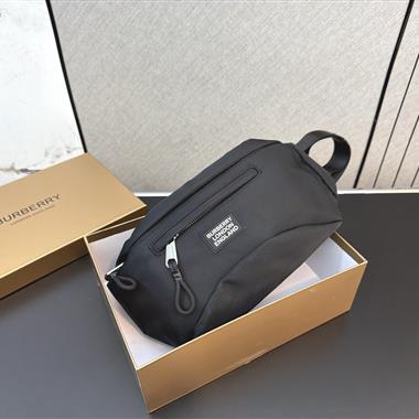 BURBERRY   2026新款男生時尚包包 尺寸：25*15CM