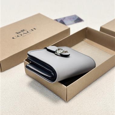 COACH  2026新款時尚包包 尺寸：15*10CM