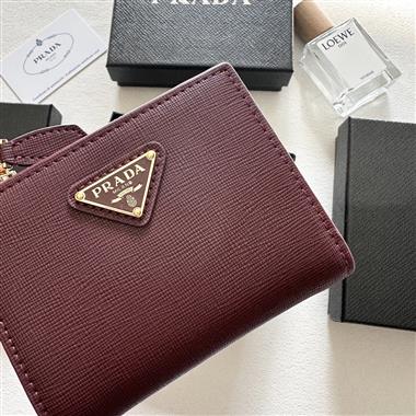 PRADA   2026新款時尚包包 尺寸：11*10CM