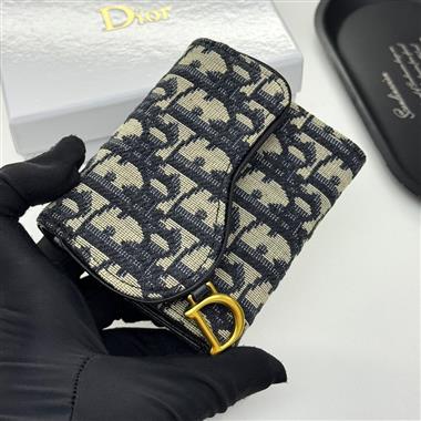 DIOR   2026新款時尚包包 尺寸：11*10*2CM