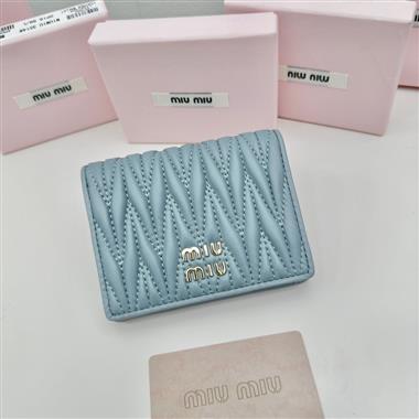 MIUMIU   2026新款時尚包包 尺寸：11.5*10*3CM