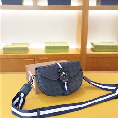 Montblanc   2026新款時尚包包 尺寸：22x13x6CM