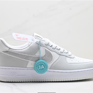 NIKE AIR FORCE 1‘07