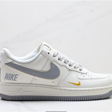 NIKE AIR FORCE 1‘07 LV8