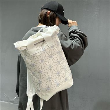 Adidas   2026新款時尚休閒包  尺寸：46* 28*16CM