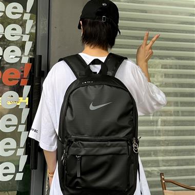 NIKE   2026新款時尚休閒包  尺寸：42*30*13CM