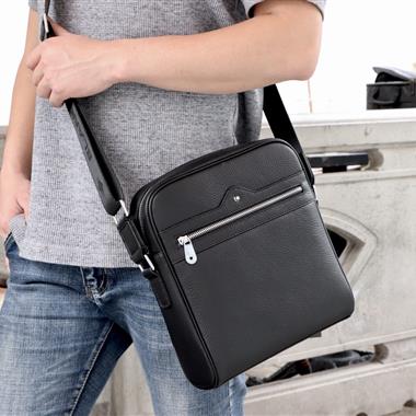 Montblanc    2026新款男生時尚包包 尺寸：25*28*5CM