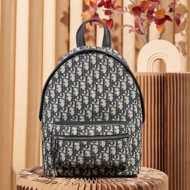 DIOR   2026新款男生時尚包包 尺寸：26*37*15CM