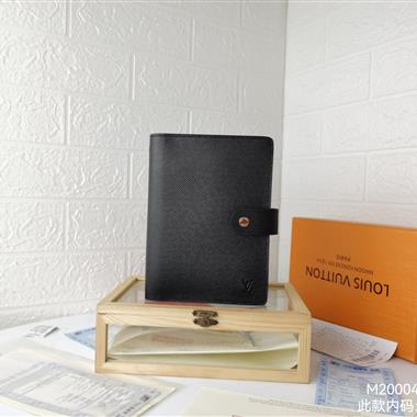 LOUIS VUITTON   2026新款時尚包包 尺寸：14*18CM