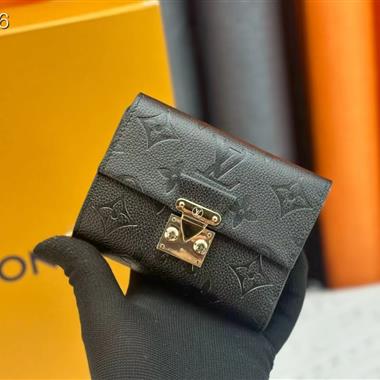 LOUIS VUITTON   2026新款時尚包包  尺寸：11.5*8.5*4CM