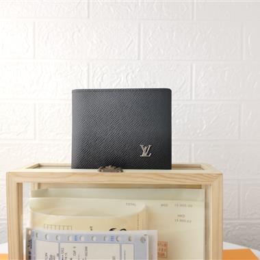 LOUIS VUITTON   2026新款時尚包包  尺寸：11*9CM