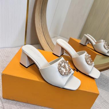 Louis Vuitton   2026新款女生休閒時尚鞋子