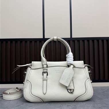 PRADA   2026新款女生時尚包包  尺寸：35*22*11CM