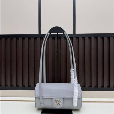 2026新款女生時尚包包  尺寸：20*10CM