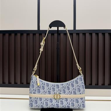 DIOR  2026新款女生時尚包包  尺寸：23*13*6CM