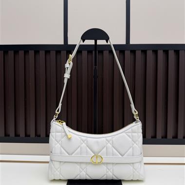 DIOR  2026新款女生時尚包包  尺寸：23*13*6CM