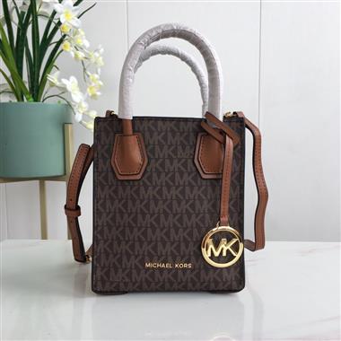 MICHAEL KORS  2026新款時尚包包  尺寸：15*17*7CM