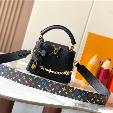 LOUIS VUITTON  2026新款女生時尚包包  尺寸：21×14×8CM