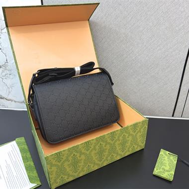 GUCCI   2026新款男生時尚包包 尺寸：26*20CM