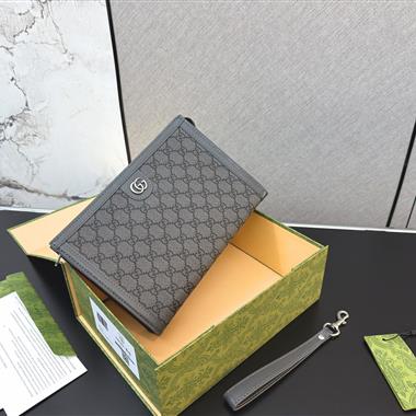 GUCCI   2026新款男生時尚包包 尺寸：26*20CM