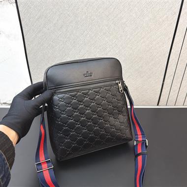 GUCCI   2026新款男生時尚包包 尺寸：23*27CM