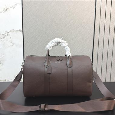 COACH     2026新款男生時尚包包 尺寸：35*21CM