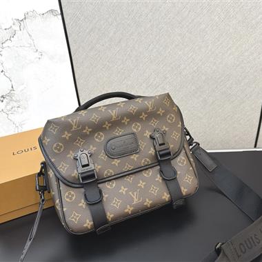 LOUIS VUITTON    2026新款男生時尚包包 尺寸：30*22CM