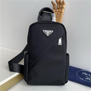 PRADA   2026新款男生時尚包包 尺寸：29*17*6.5CM