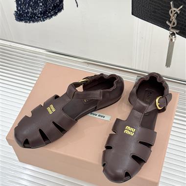 MIUMIU   2026新款女生休閒時尚鞋子