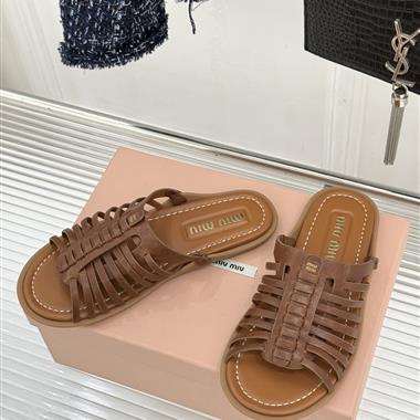 MIUMIU   2026新款女生休閒時尚鞋子