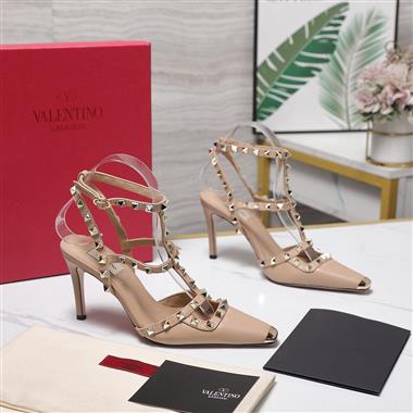 Valentino    2026新款女生休閒時尚鞋子