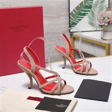Valentino    2026新款女生休閒時尚鞋子