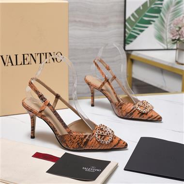 Valentino    2026新款女生休閒時尚鞋子