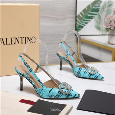 Valentino    2026新款女生休閒時尚鞋子