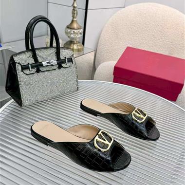 Valentino   2026新款女生休閒時尚鞋子