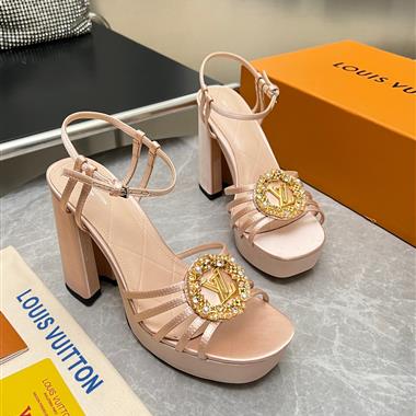 Louis Vuitton   2026新款女生休閒時尚鞋子