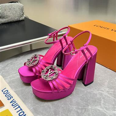 Louis Vuitton   2026新款女生休閒時尚鞋子