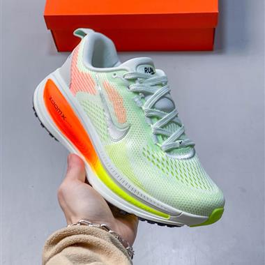 Nike Vomero 18 舒適減震防滑 低幫跑步鞋