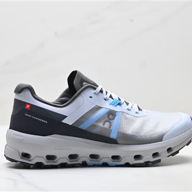 On 昂跑 Cloudvista 2緩震防滑 厚底增高運動老爹鞋