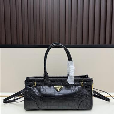 PRADA  2026新款女生時尚包包   尺寸：32*17*10CM