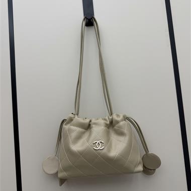 2026新款女生時尚包包   尺寸：23-7-16CM