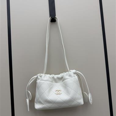 2026新款女生時尚包包   尺寸：23-7-16CM