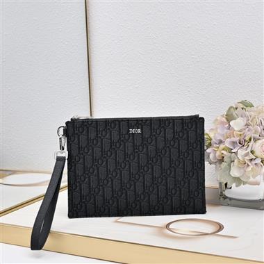 DIOR   2026新款男生時尚包包 尺寸：26.5*17.5CM