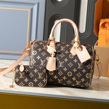 LOUIS VUITTON    2026新款女生時尚包包 尺寸：25*15*15CM